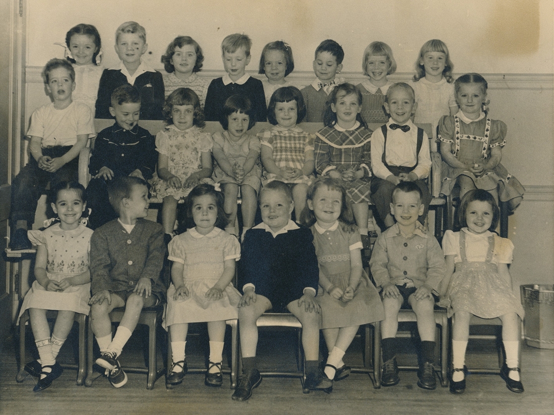 1952-05 6 Pete Jr (front & center), nursery school class.jpg