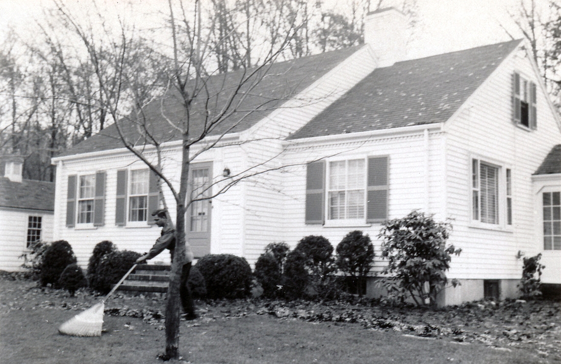 1952-11 4 Pete Sr; 204 Highgate St, Needham MA.jpg