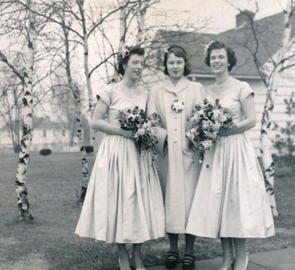 1952-11-15 5 Shy Teach, Diane & Jinny Perry; King-Cramer Wedding.jpg