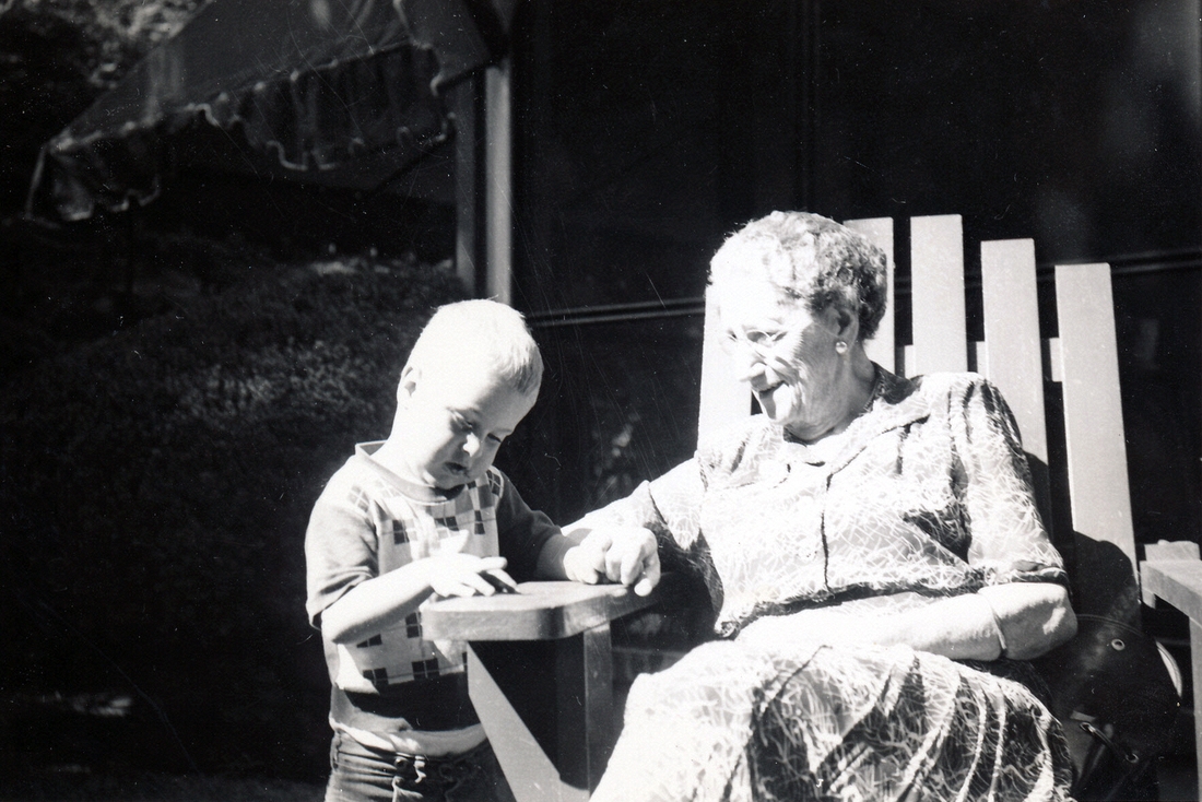 1953-06~ 2 Dan & Liz; 5 Alden Rd, Wellesley MA.jpg