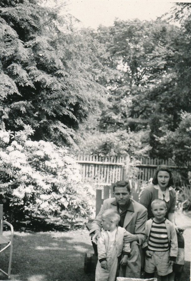 1953-06-13 4 Dan, Pete Sr, Pete Jr & Diane.jpg