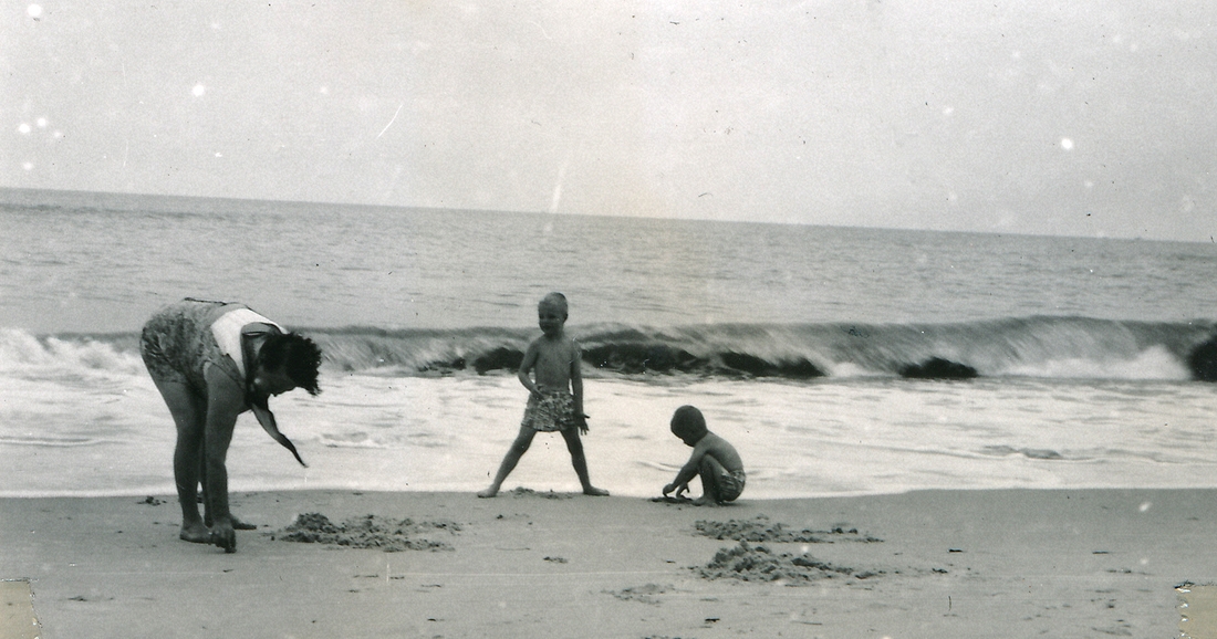 1953-07~ 03 Geneth, Pete Jr & Dan - Beach day.jpg