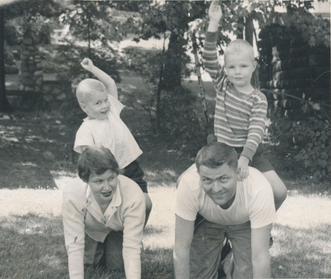 1953-08~ 1 Dan on Diane, Pete Jr on Pete.jpg