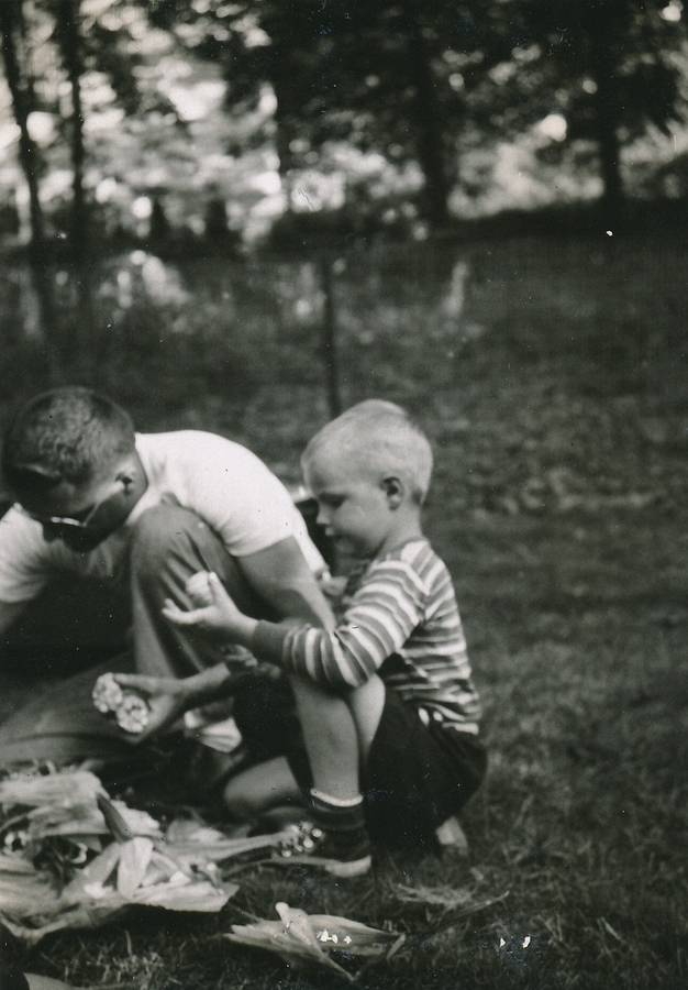 1953-08~ 3 Pete & Pete Jr shucking corn.jpg