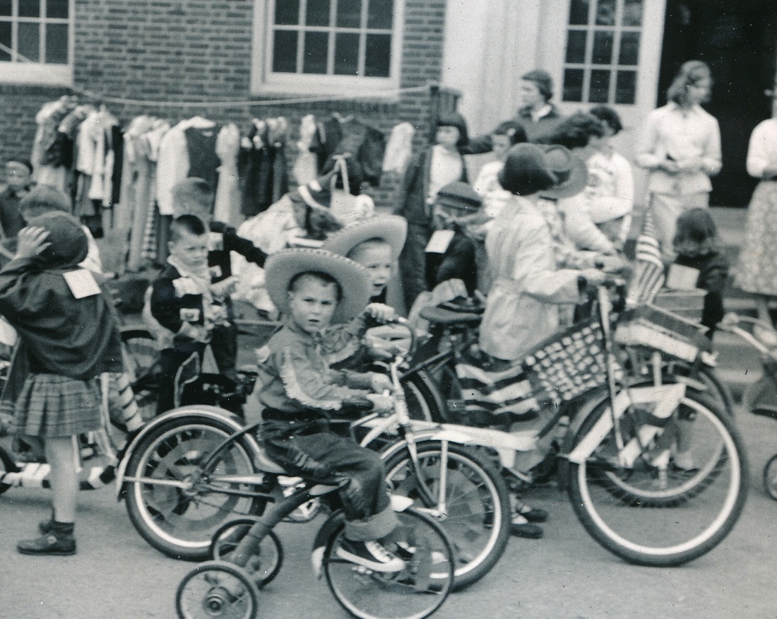 1955-05-21~ 2 Dan & Pete Jr, Harris School Fun Day, Needham.jpg