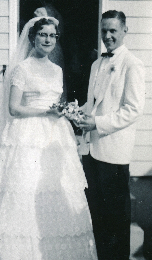 1955-06-18 3 Roberta (Haskell) & Dave Crocker; reception at Haskel's house.jpg