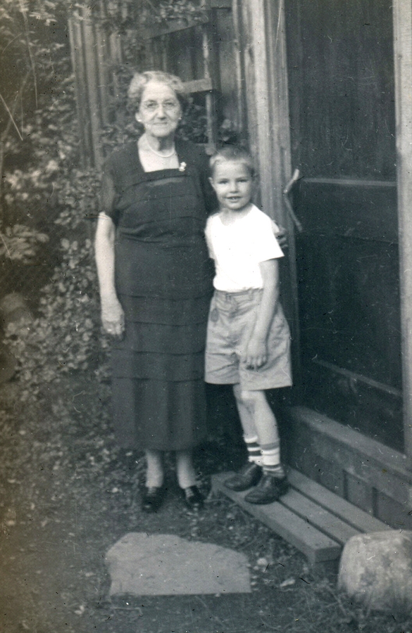 1955-07~ 1 Liz & Pete Jr.jpg