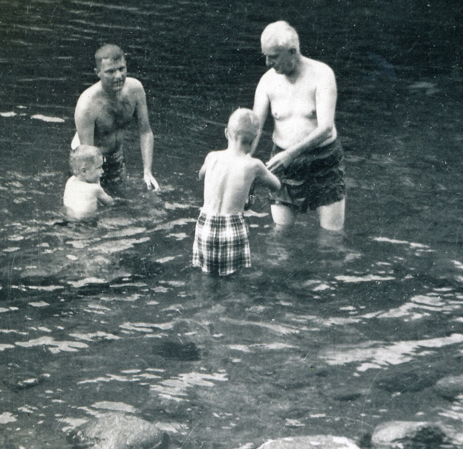 1955-08 17  - Dan, Pete, Pete Jr & Hilliard - Last dip at The Eddy, Campton NH.jpg