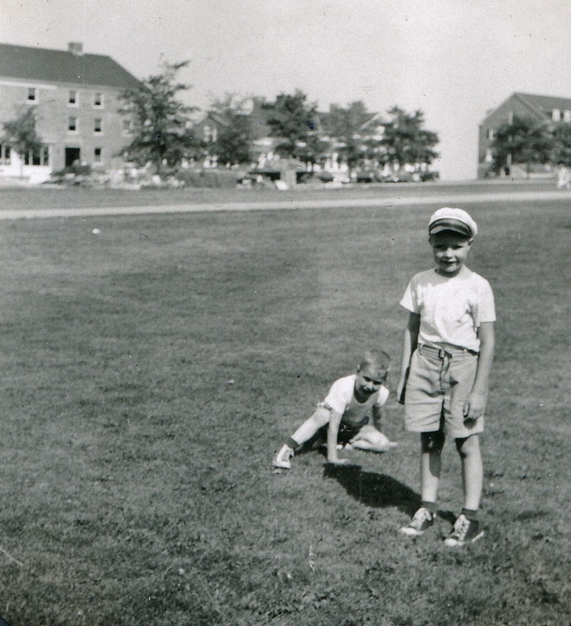 1955-08 18 Dan & Pete Jr; Colby Jr College Campus, New London NH.jpg