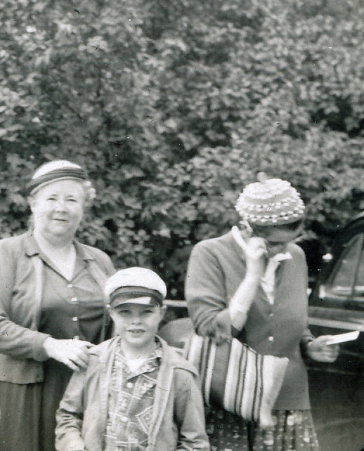 1955-08 20 Geneth, Pete Jr & Til.jpg