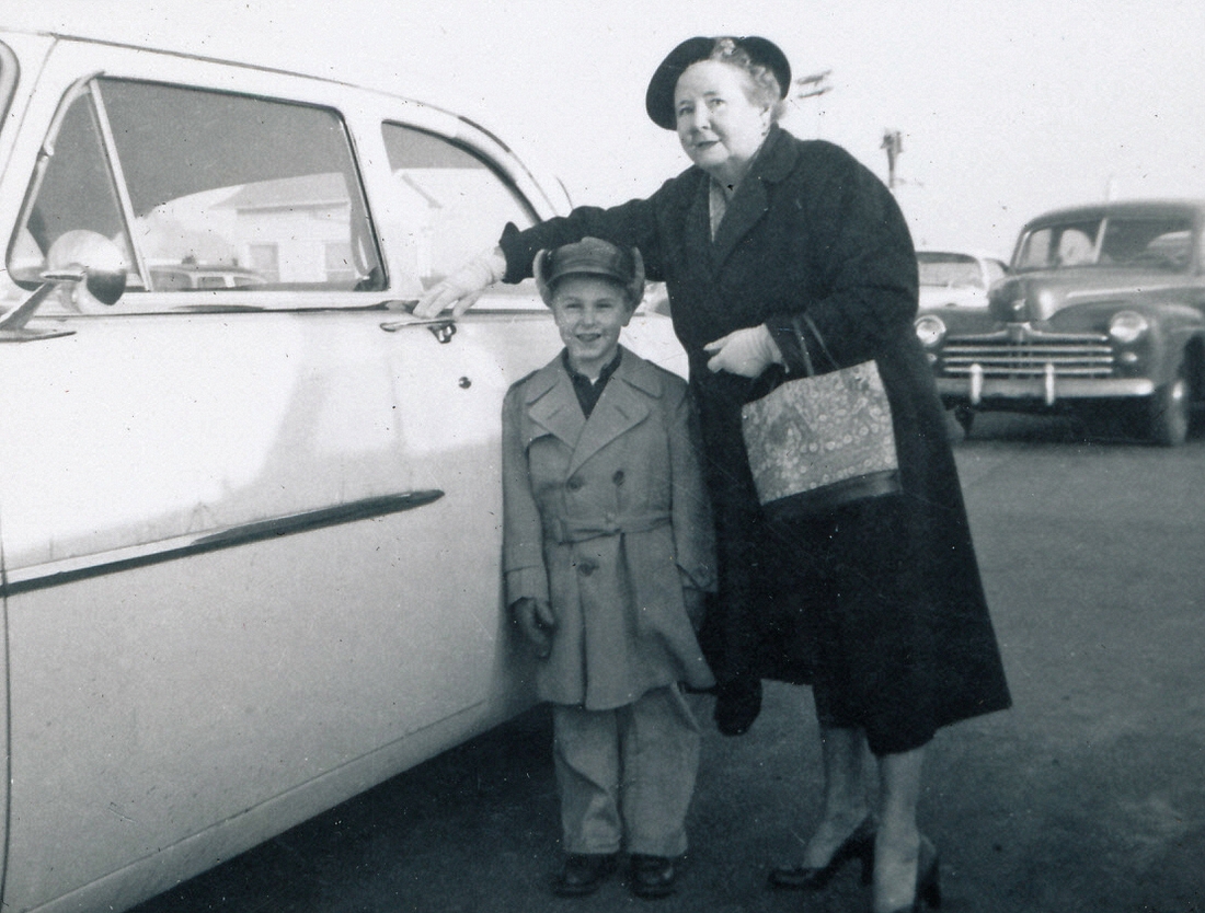 1956-01 0 'We're off' - Dan & Geneth.jpg