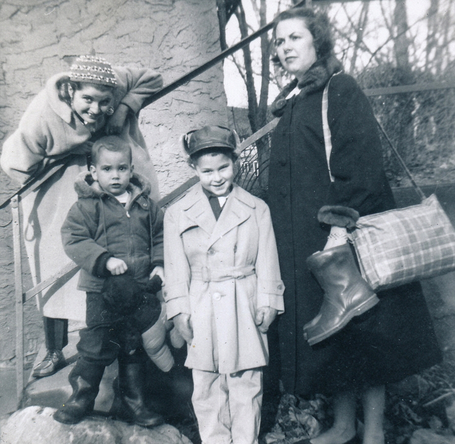 1956-01 3 Til, Bob Jr, Dan & Mary Jane; Douglaston NY.jpg