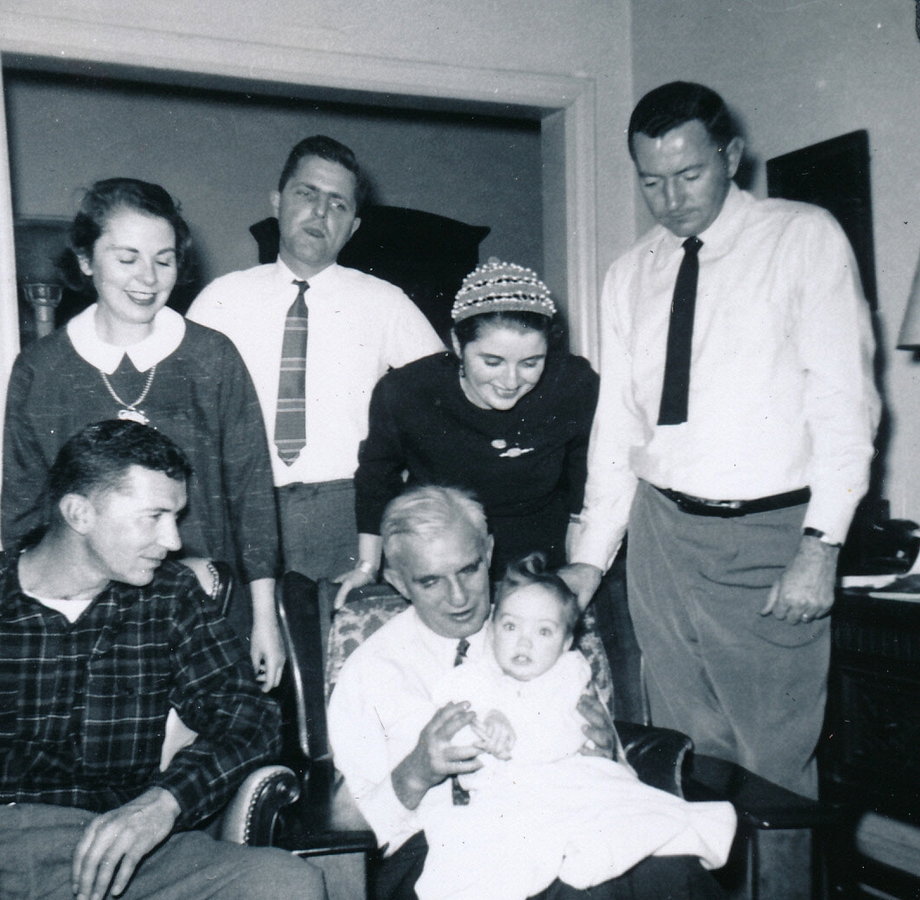 1956-01 6 (f) Ted Wager, Hilliard & Deidra; (rear) Mary Jane, Pete Sr, Til & Bob Wager; Douglaston NY.jpg