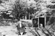 1956-10 4 Doris in back yard, Weare NH.jpg