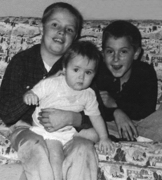 1957-09 6 Pete Jr, Andrea & Dan.jpg