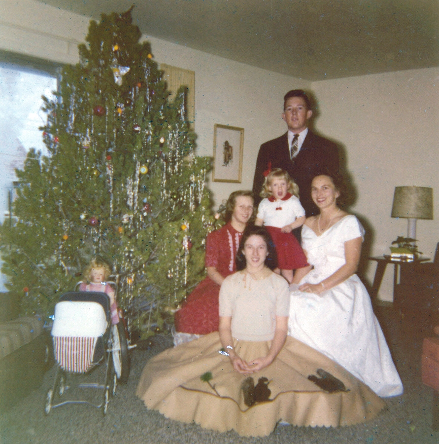 1957-12 3 Kerry, Betty, Mary Eliz, Joe & Betty Kirk; Boulder CO.jpg