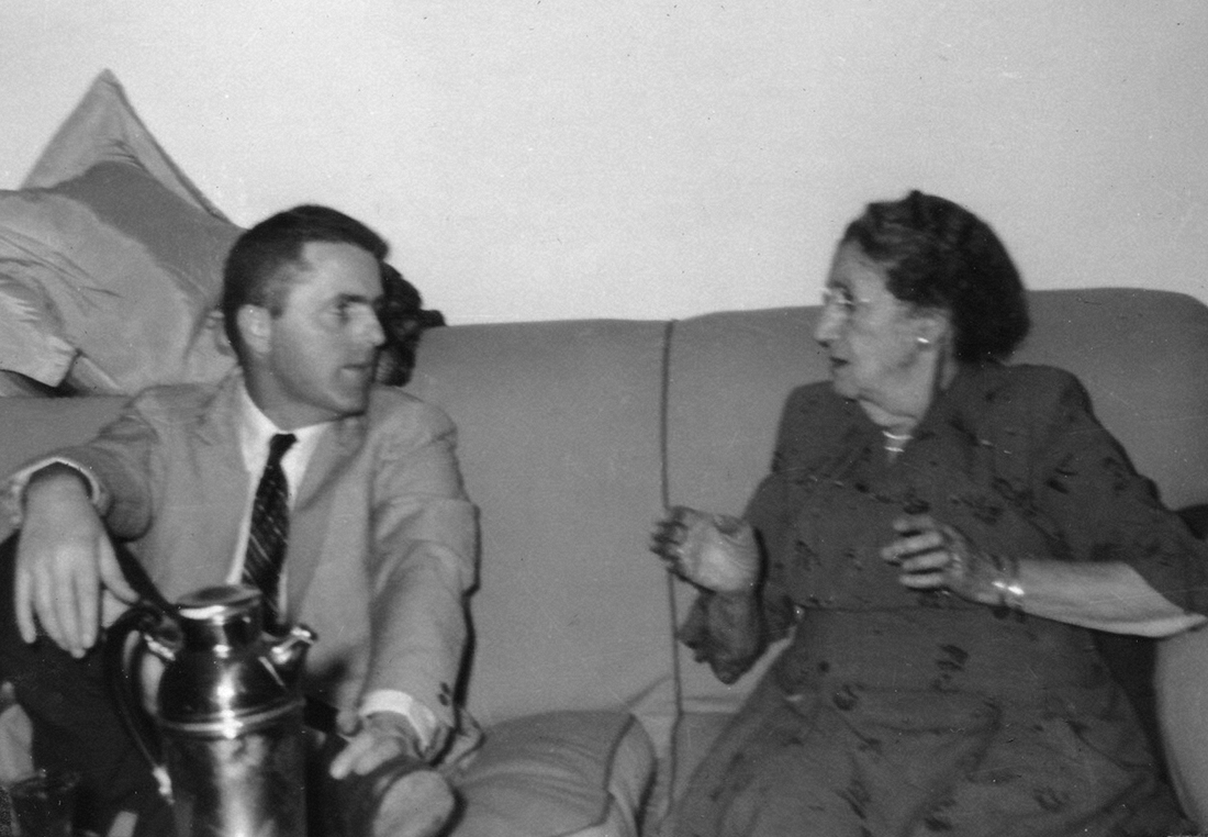 1957-12-25 2 Refreshment, Pete & Liz.jpg