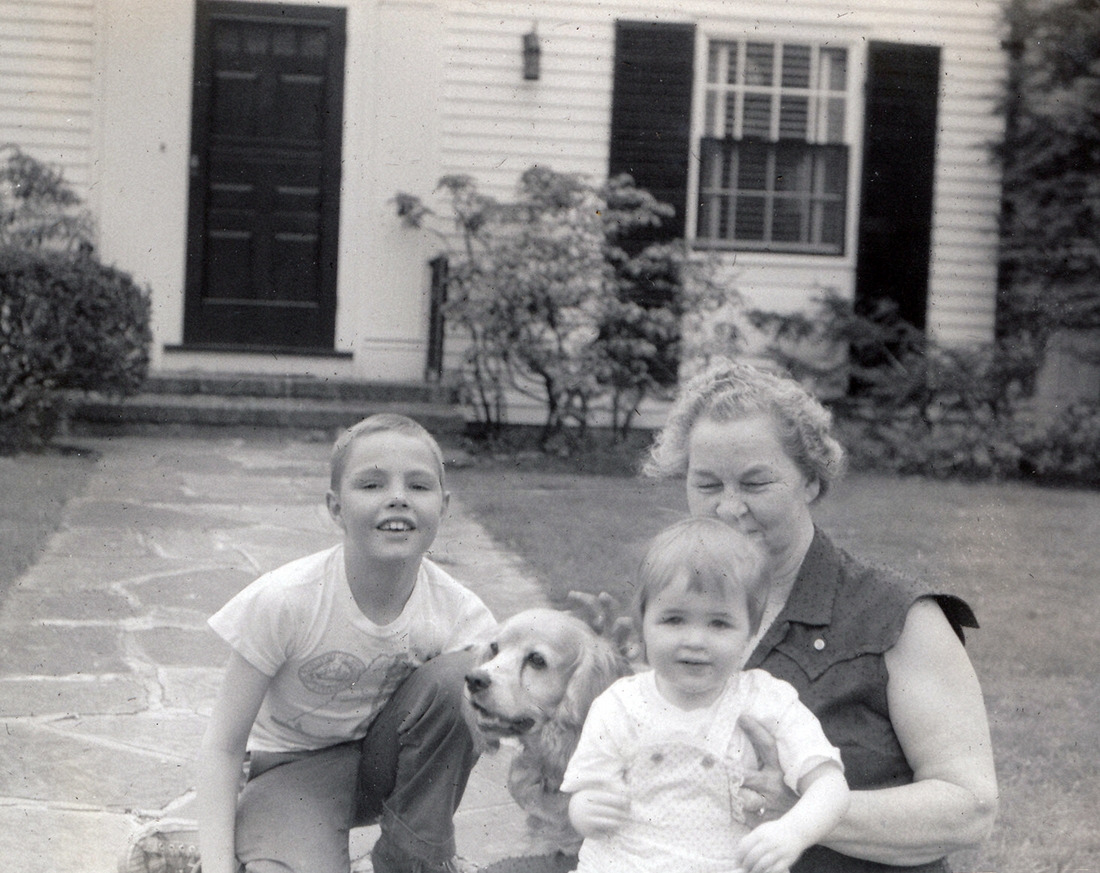 1958-06 1 Pete Jr, Rosty Moir, Andrea & Doris, 5 Alden RD, Wellesley.jpg