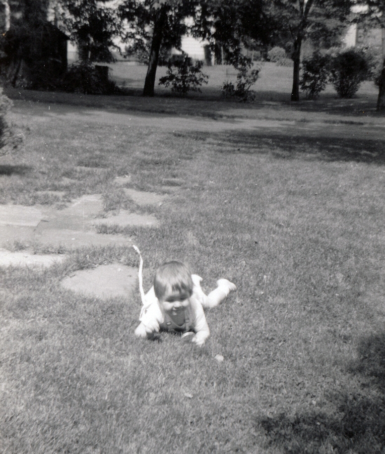 1958-07 2 Andrea crawling.JPG