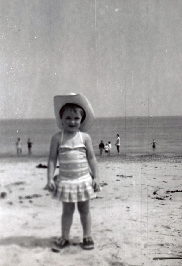 1959-07 3 Andrea; Dick Marshall's clam bake, Fort Heath, Fourth Cliff, Scituate.jpg