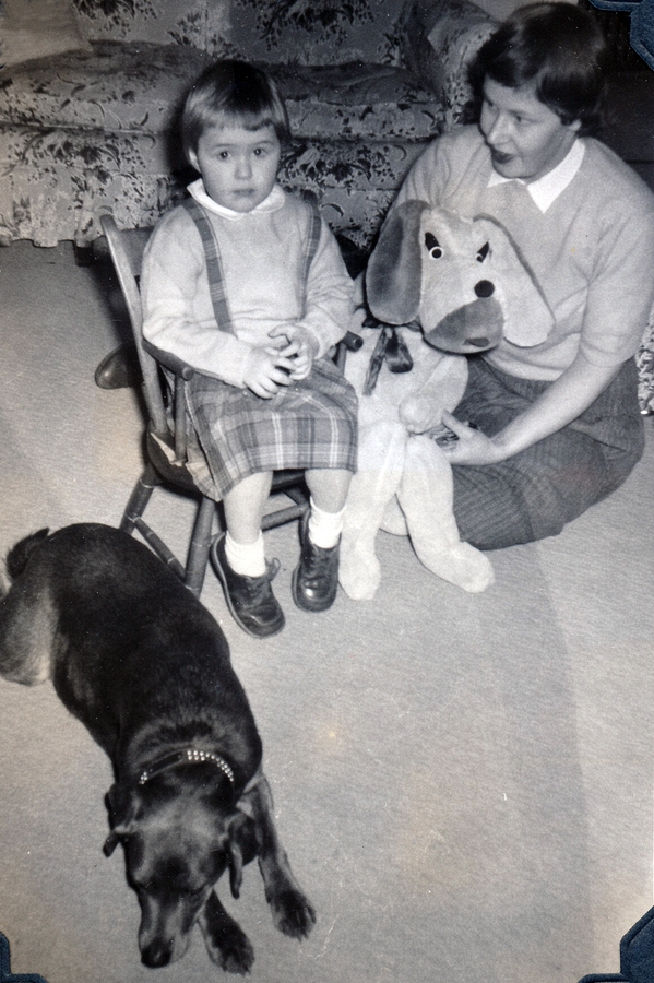 1959-12-28~ Dusty, Andrea, Big Buddy & Diane.jpg
