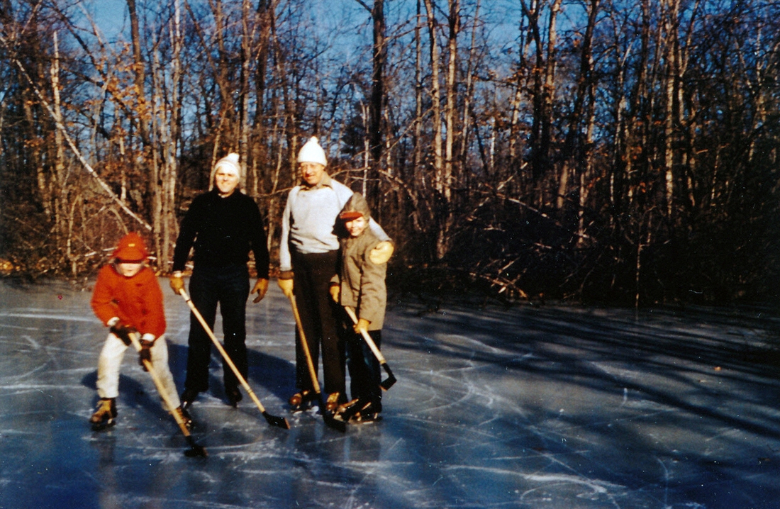 1960-01~ 2 Dan, Pete, Ped & Pete Jr; skating behind 26 Driftwood Lane, Weston MA.jpg