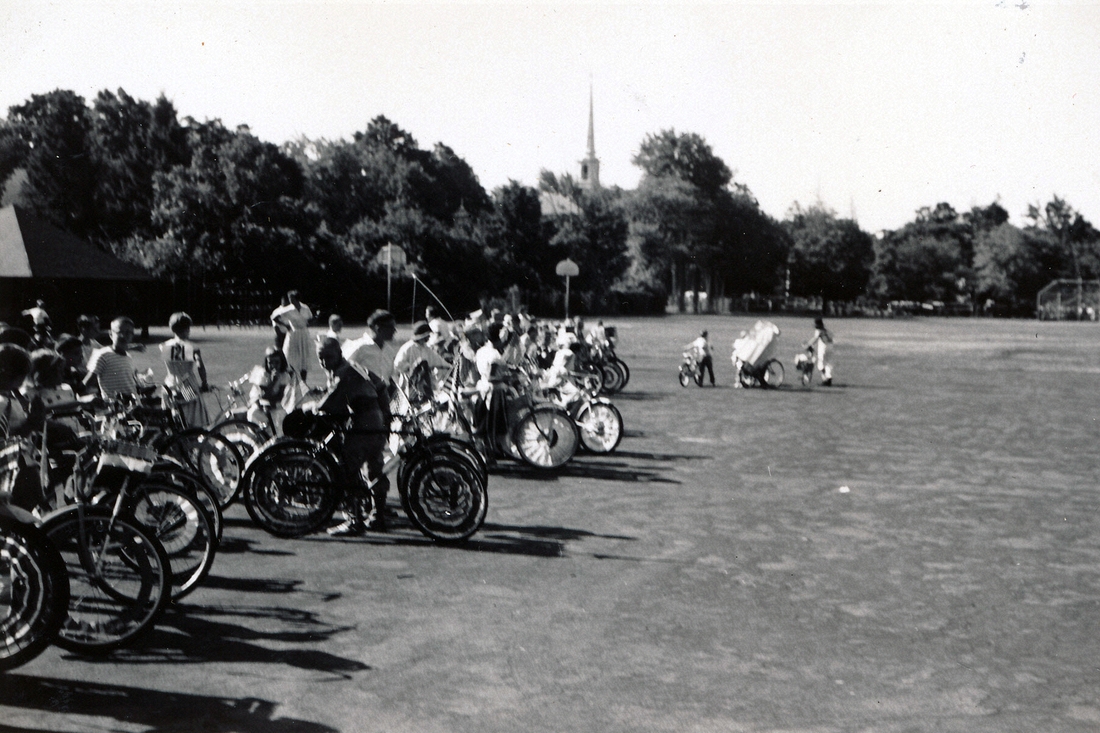 1960-07-04 4 Ready for parade, Stephen Palmer School, Needham MA.jpg