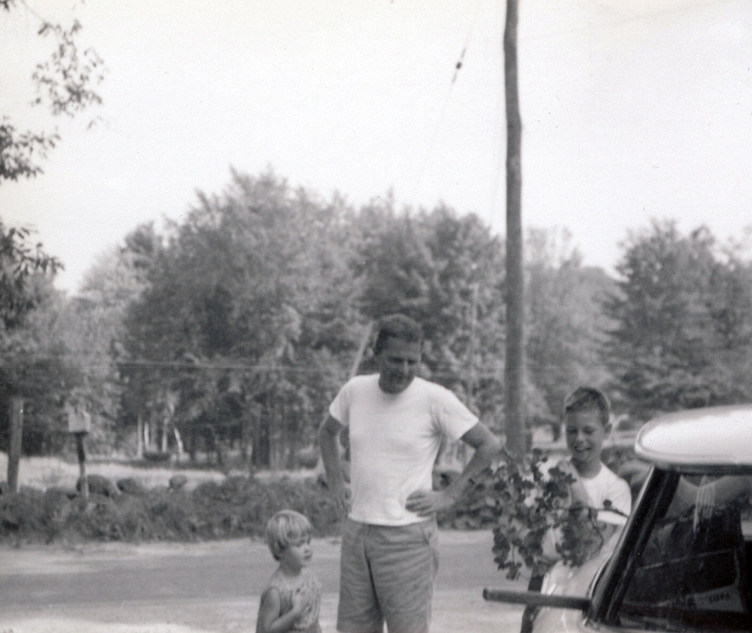 1960-08 21 Andrea, Pete Sr & John Perry; end of vacation, Weare NH.jpg