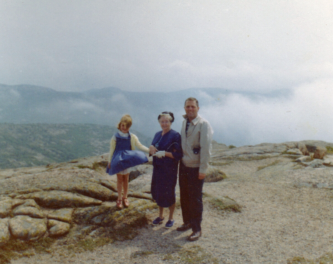 1962-09-02 1 Andrea, Geneth & Pete Sr; Mt Cadillac ME.jpg