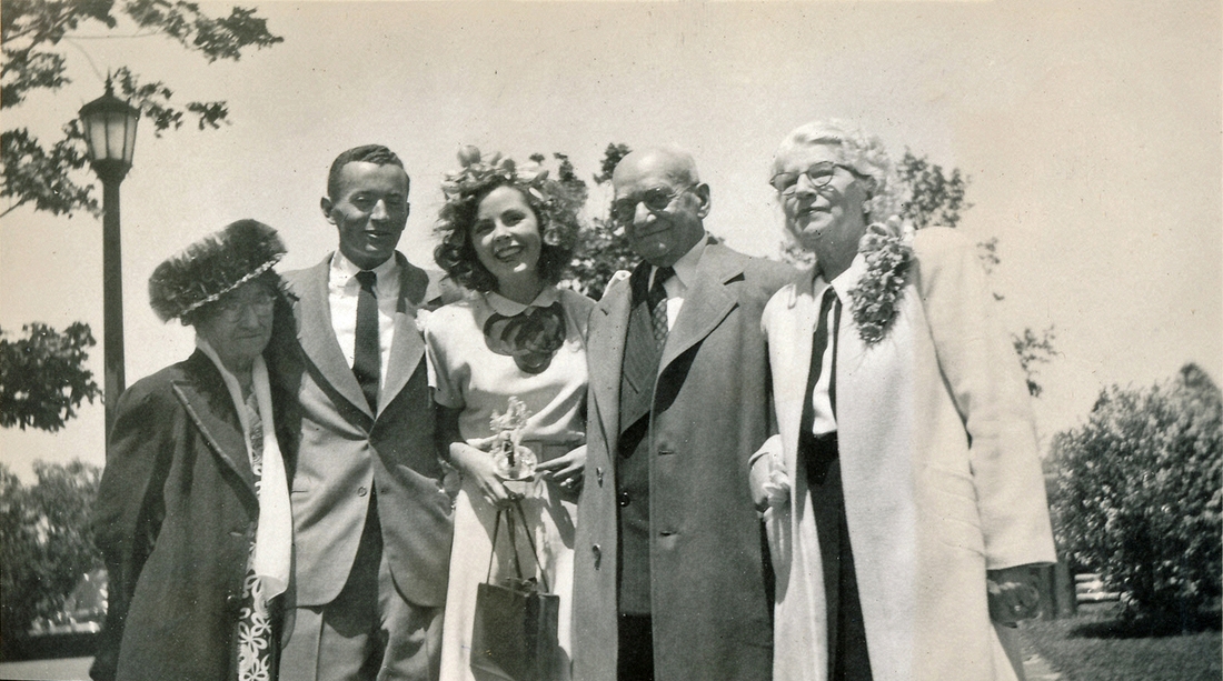 1948-05-19 6 Bob's grandmother, Bob & Jane Wager, Grandpa Sam, Aunt Gussie.jpg