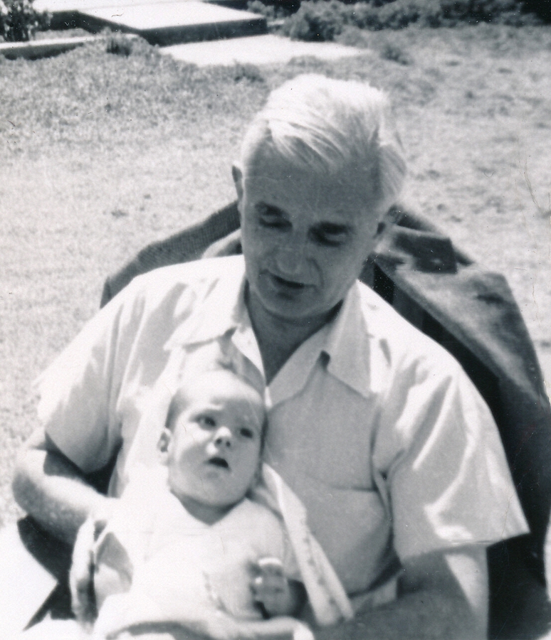 1952-01 07 Bob Jr & Hilliard, Tucson AZ.jpg