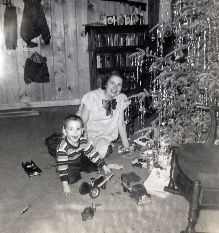1954-12-25 1 Bob Jr & Jane; Tucson AZ.jpg