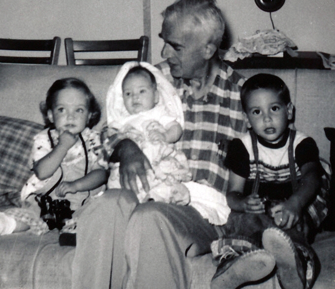1956-08 3 Deidra, Matt, Hilliard & Bob Jr.jpg