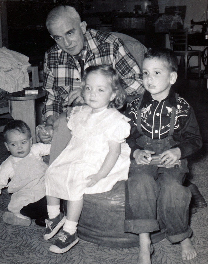 1957-04~ 3 Hilliard with Matt, Deidra & Bob Jr; Hillie's last trip to Ely MN.jpg