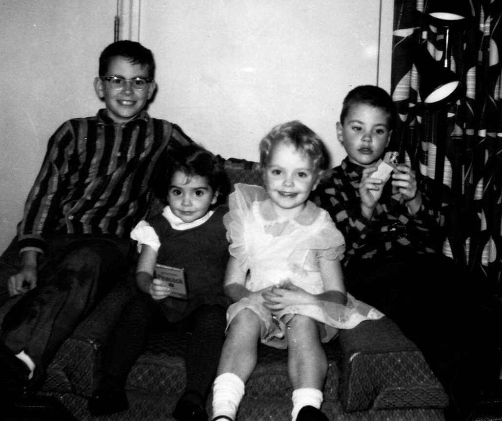 1962-12 Bob Jr, Tracey, Jans & Matt Wager; Lively Ontario.jpg