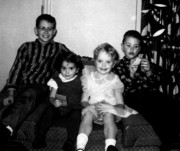 1962-12 Bob Jr, Tracey, Jans & Matt Wager; Lively Ontario.jpg