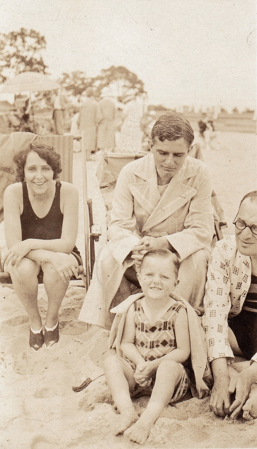 1926~ Pete, Hilliard and others.jpg
