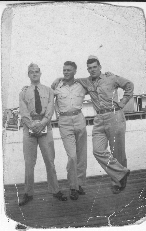 1943 2 Pete Matthews (center) & buddies.jpg