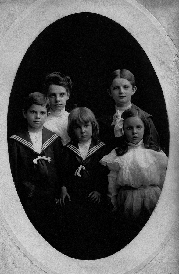 1904~ John, Sidonia, Herbert, Hilliard & Rosalie, children of Sam & Frances Matthews.jpg