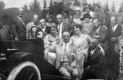 1933~ Samuel L Matthews (center) & friends.jpg