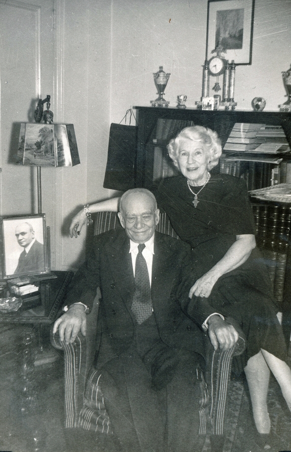 1950-02~ 4 Grandpa Sam & Aunt Gussie, Kew Gardens, LI NY.jpg
