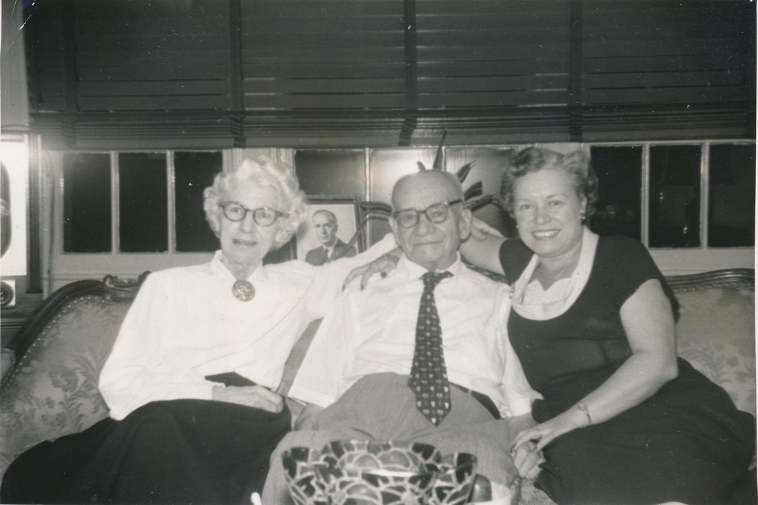 1953-11~ Aunt Gussie, photo of Herb, Grandpa Sam, Gussie's niece; Kew Gardens, Queens NYC.jpg