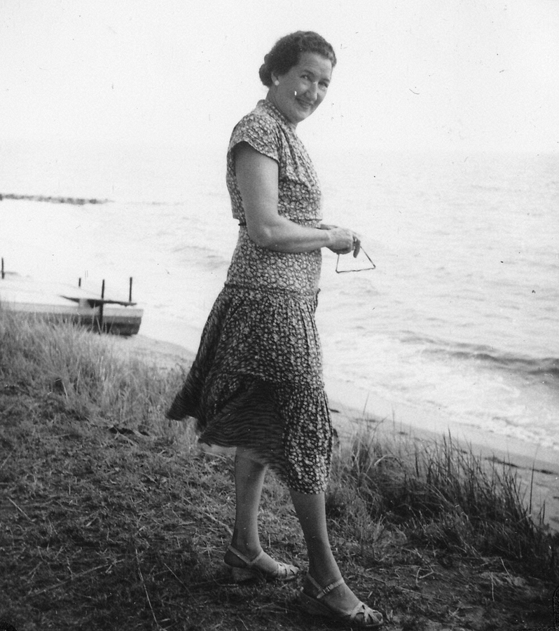 1953 Marguerite Lee.jpg