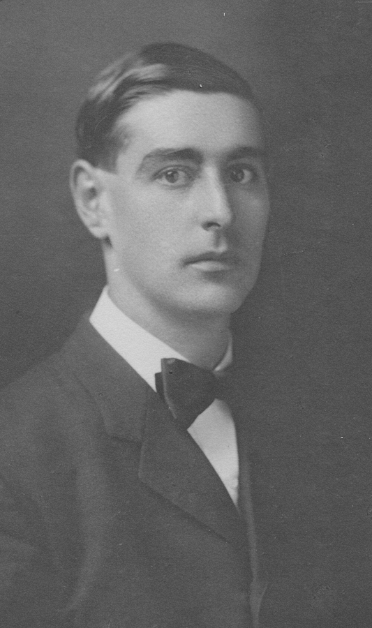 1903~ Harry Perry.jpg