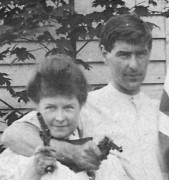 1906-07-04~ Mabel & Harry Perry; Oxford CT.jpg