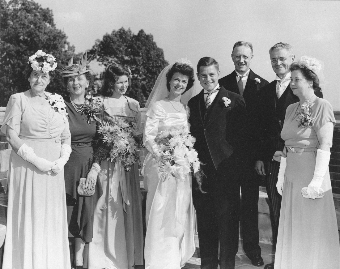 1947-09-06 Liz Perry, Edna Potter, Diane Perry, Jinny (Potter) & Jack Perry, Ped Perry, Carl Potter & Doris Perry.jpg