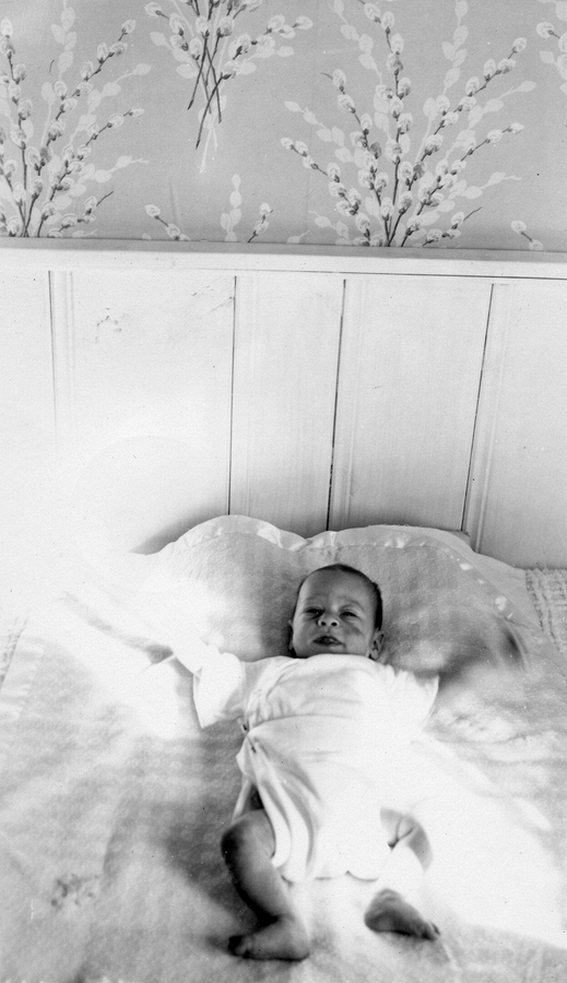 1950-02 02 John Beecher Perry III (10 wk).jpg