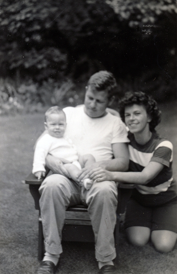 1950-07-17 John, Jack & Jinny, 5 Alden Rd, Wellesley.jpg