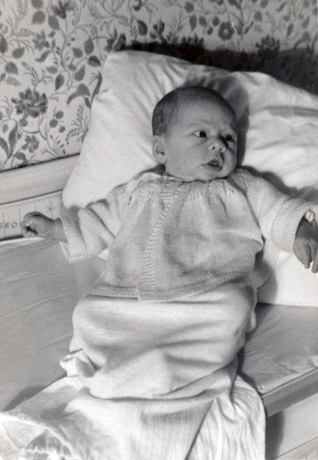 1952-01-17~ Carl (5 weeks).jpg
