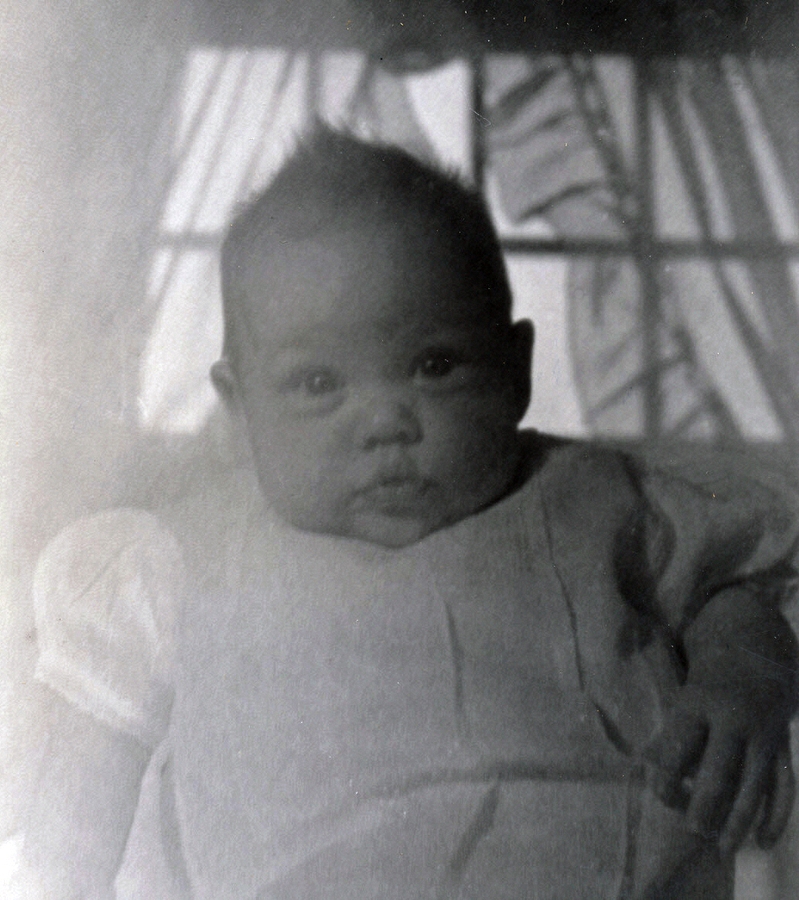 1954-01-03 1 Judith Susan Perry (3 months).jpg